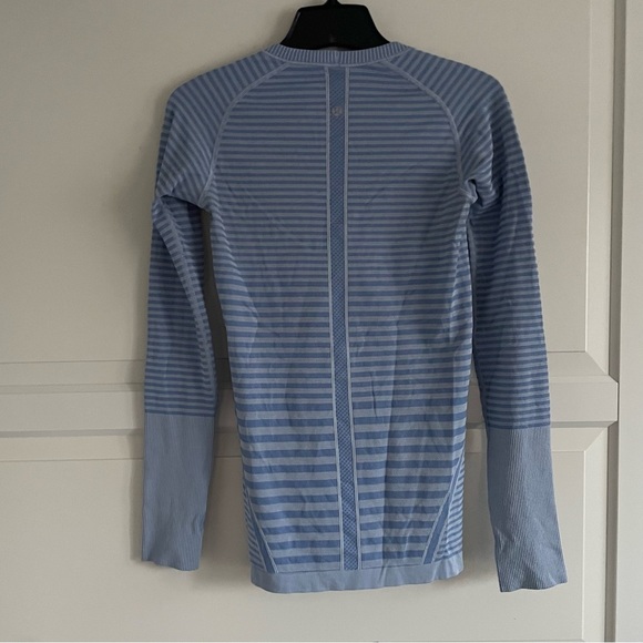 Lululemon Athletica swiftly tech blue striped t-shirt 20297 - Picture 3 of 7